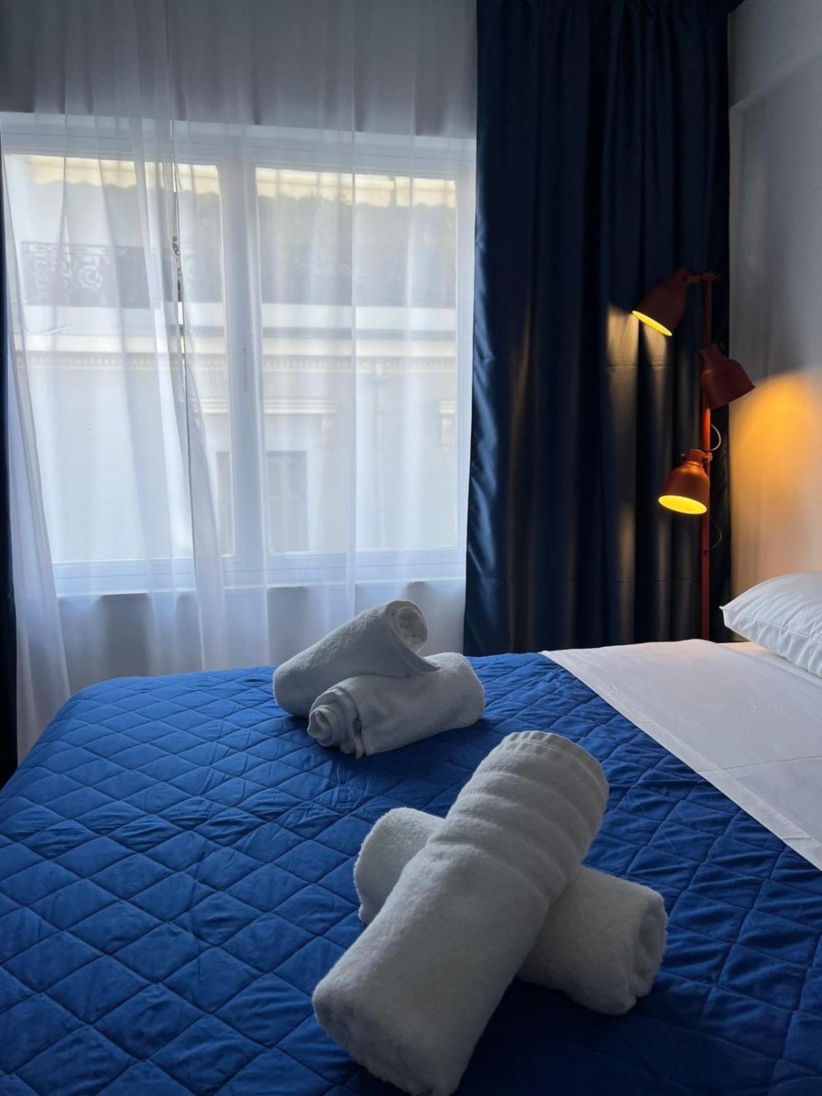 Voulis 45 Plaka Suite By Zeussuites Афины Экстерьер фото