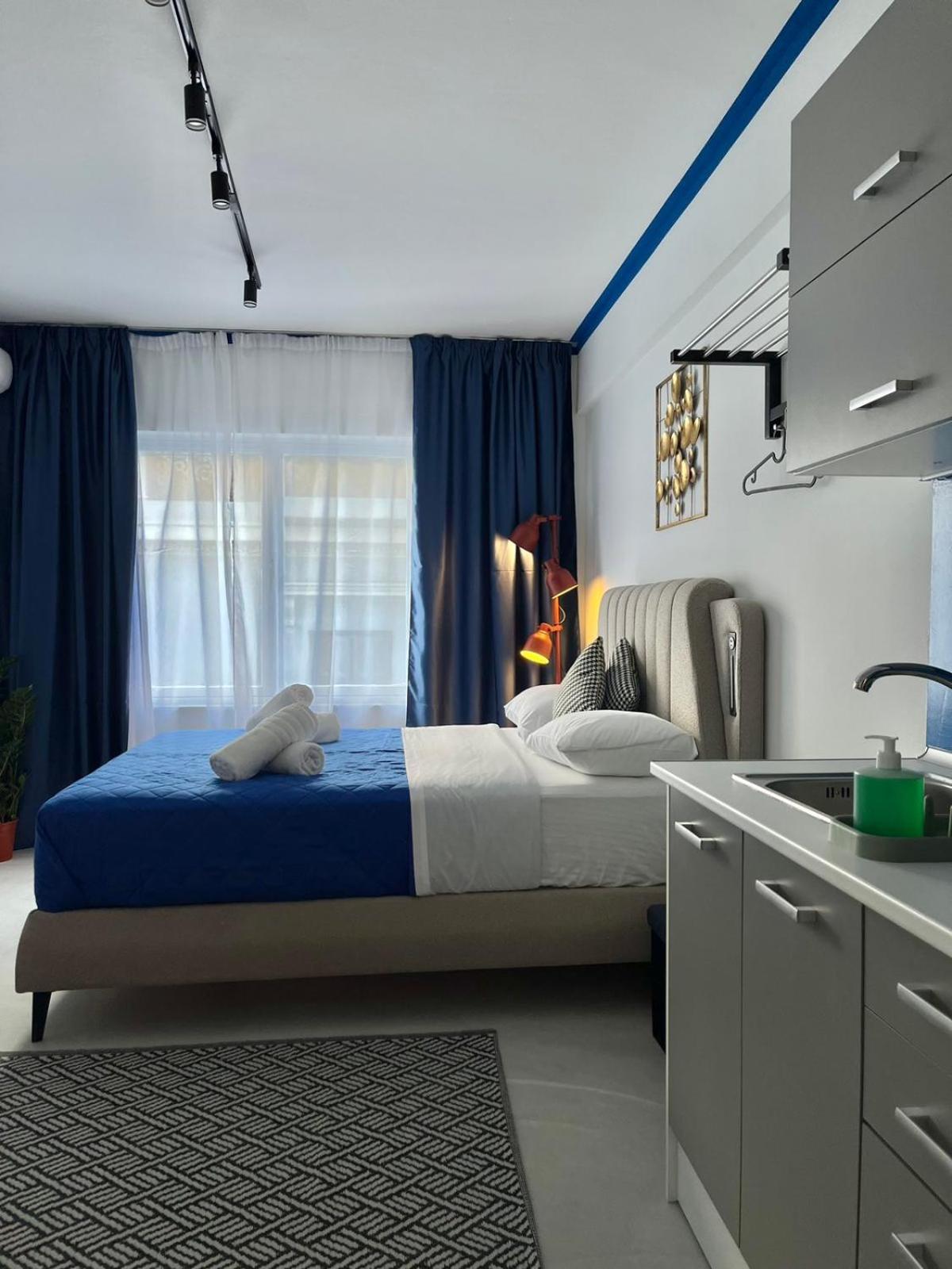 Voulis 45 Plaka Suite By Zeussuites Афины Экстерьер фото